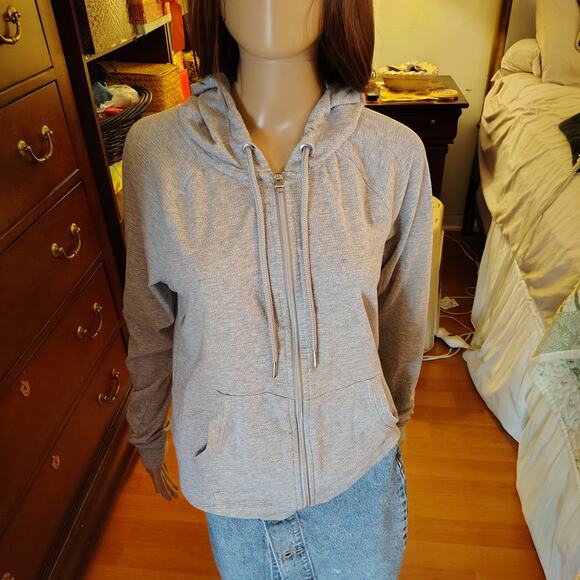 Calvin Klein Performance Top | Lightweight | Size Small–Medium (Fits Like) - Picture 2 of 4